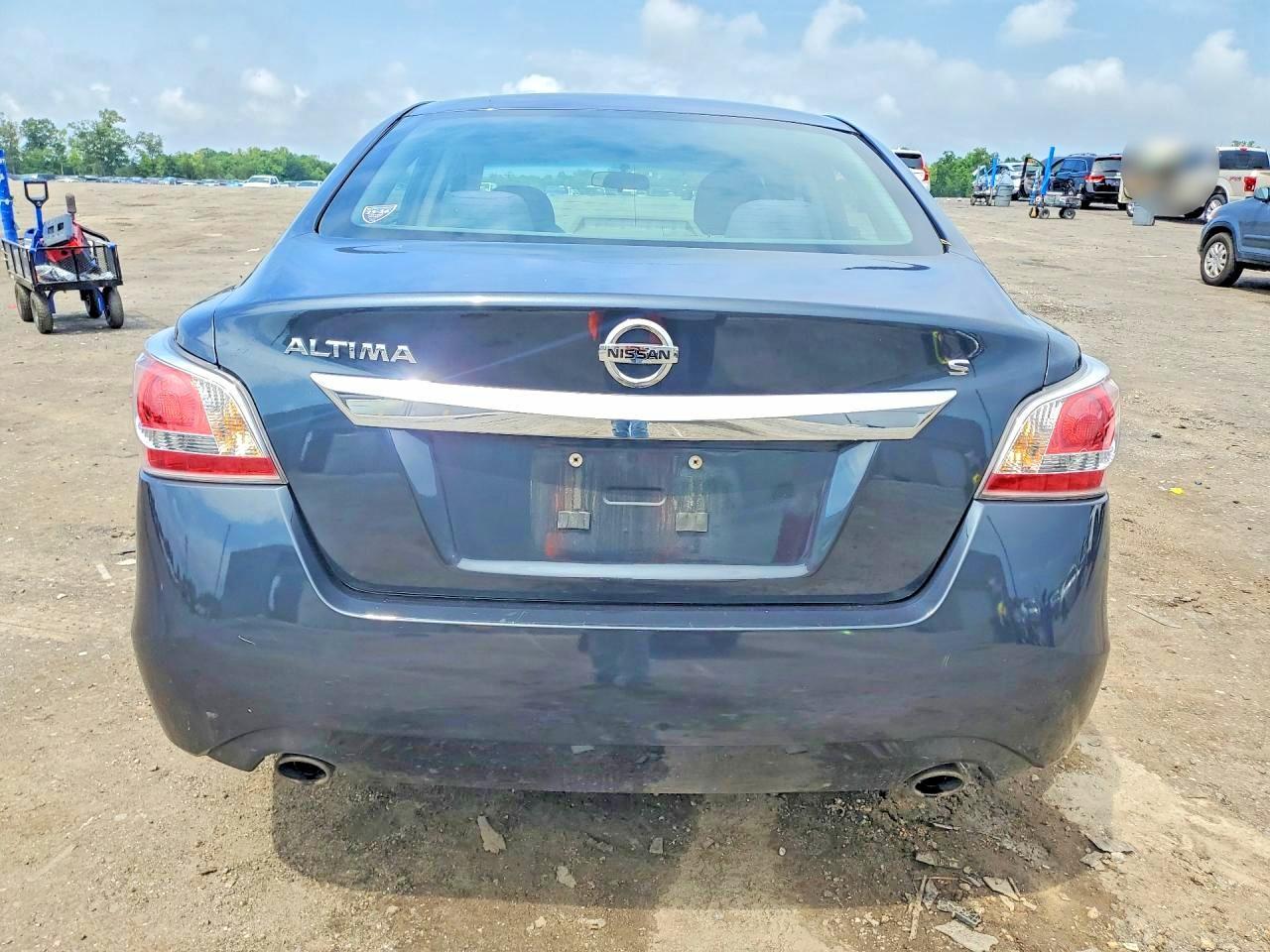 2015 Nissan Altima 2.5 S - Фото 6
