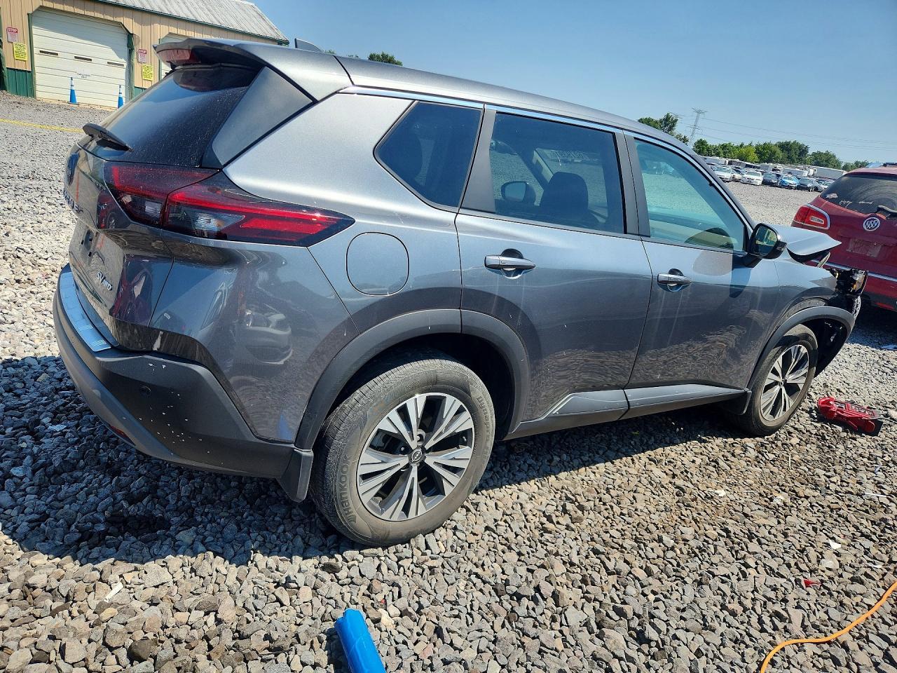 2023 Nissan Rogue Sv - Фото 3
