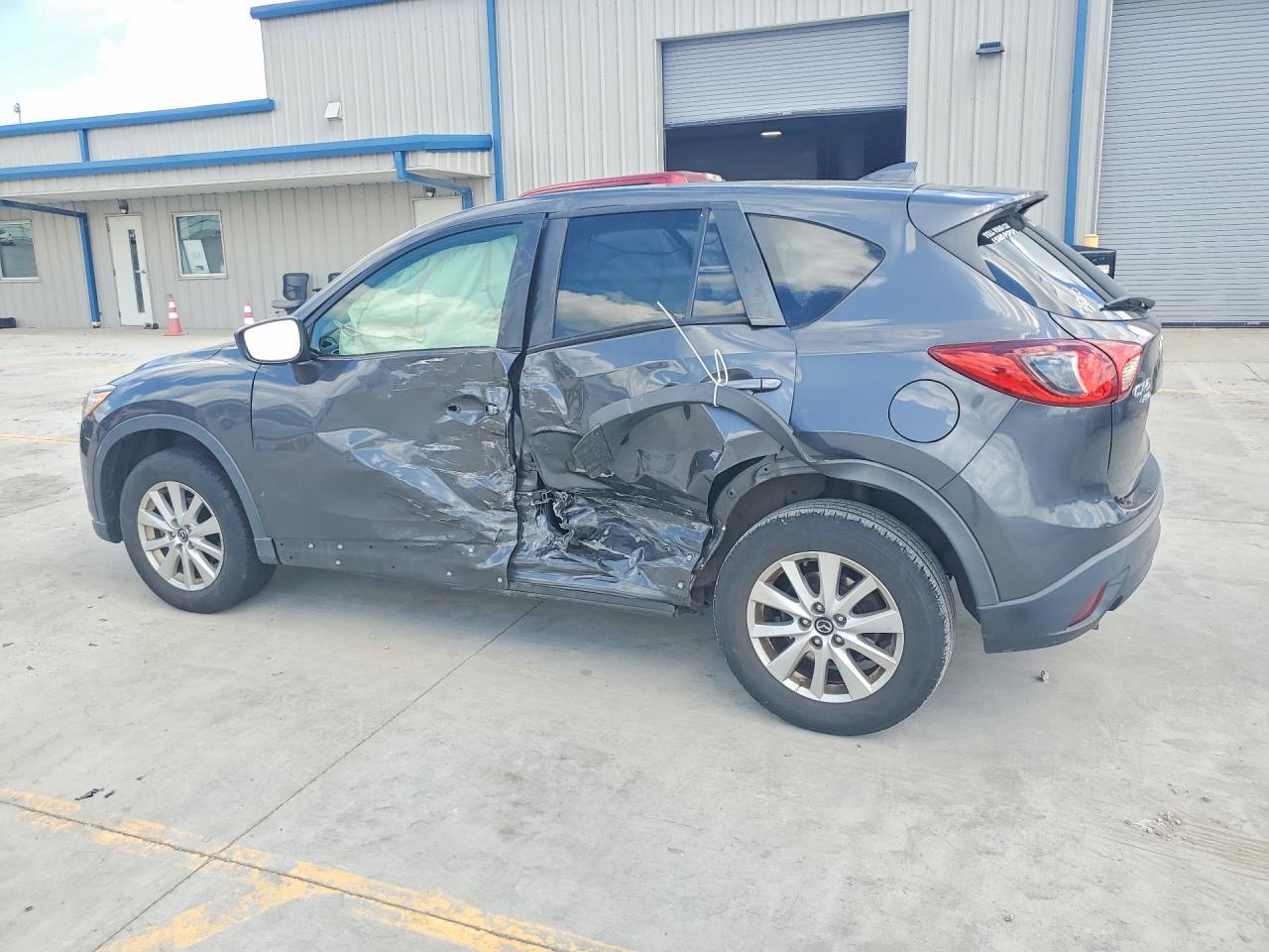 2016 Mazda Cx-5 Touring - Image 2