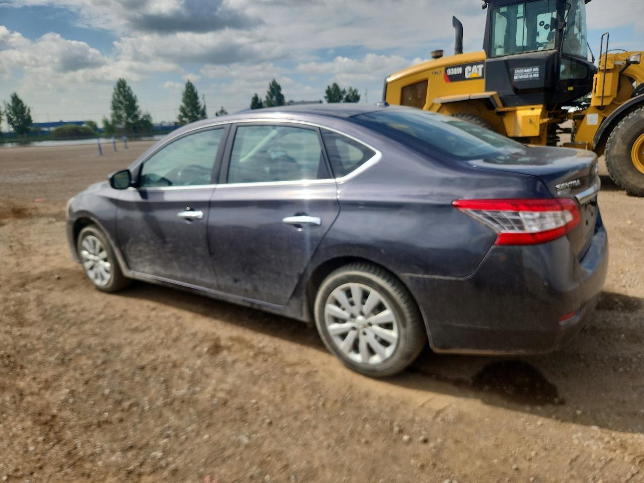 2013 Nissan Sentra - Фото 2