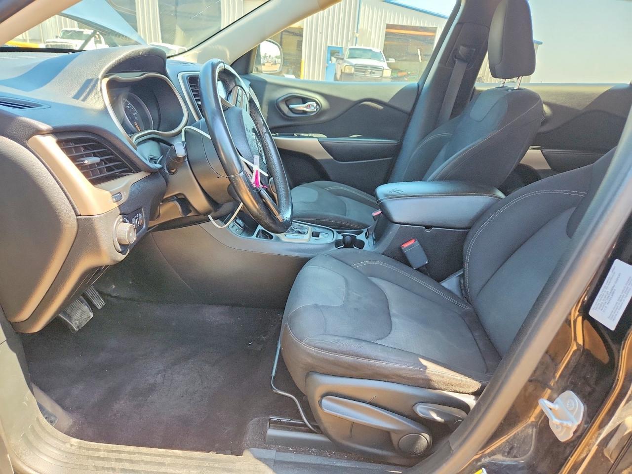 2017 Jeep Cherokee Latitude - Image 7
