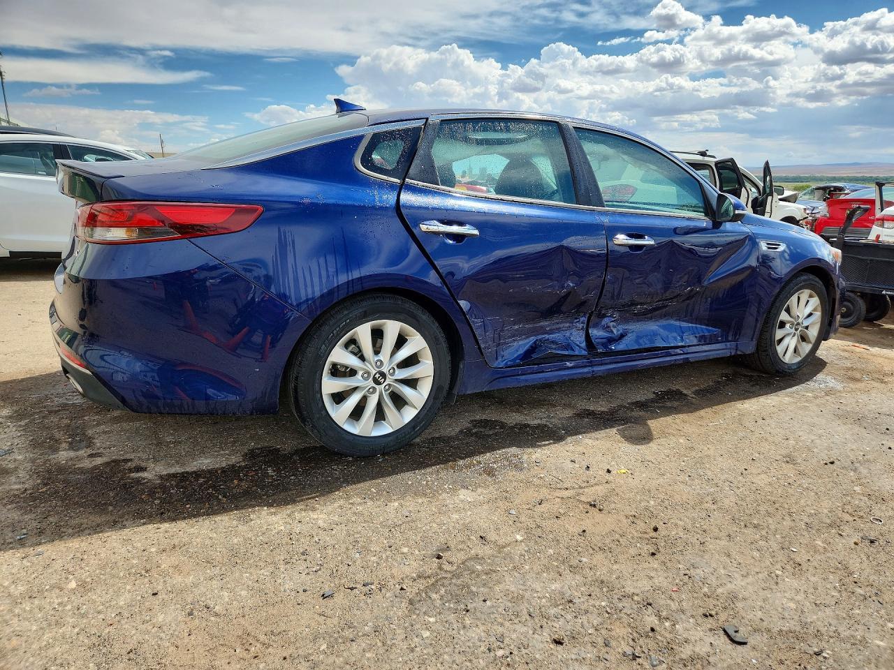 2018 Kia Optima S - Image 3