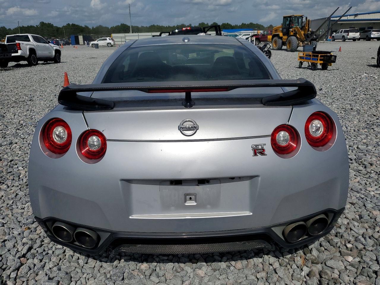 2016 Nissan Gt-R Black Edition - Image 6