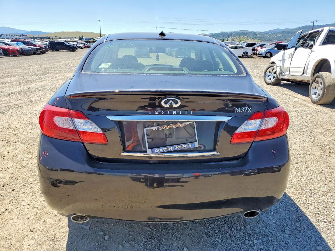 2011 Infiniti M37 X - Image 6
