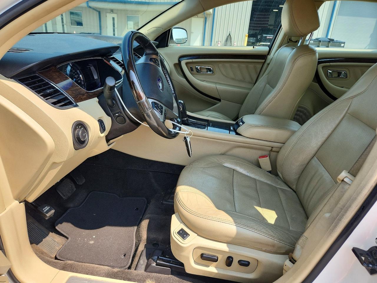 2013 Ford Taurus Limited - Image 7