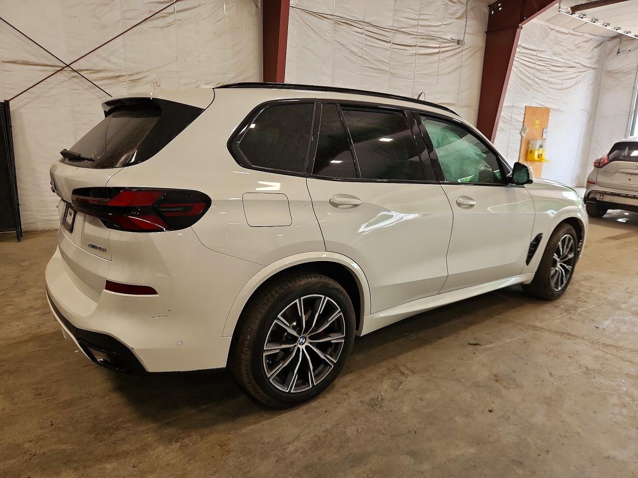 2026 BMW X5 xDrive40I - Фото 3