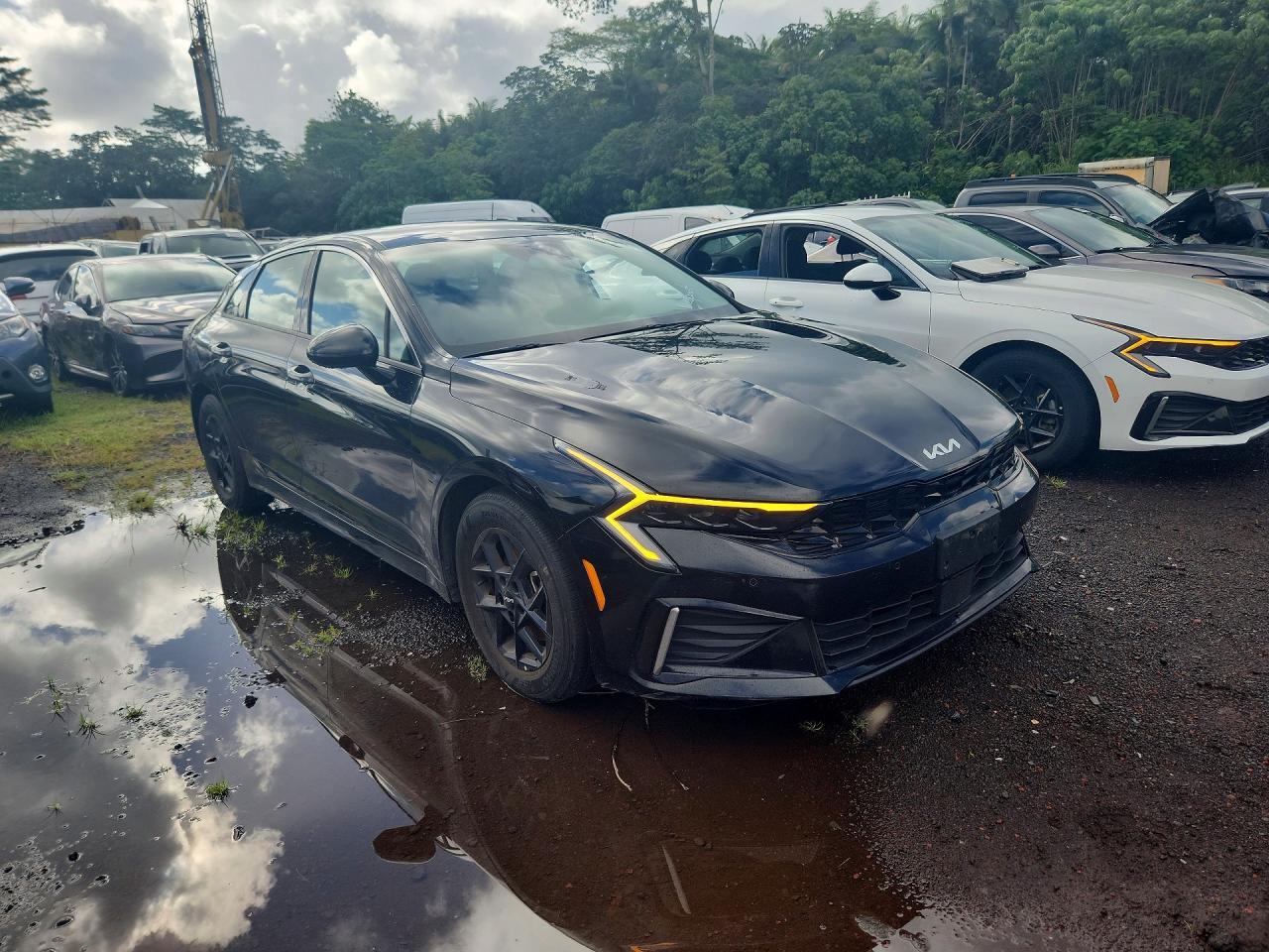 2025 Kia K5 Lxs - Image 4