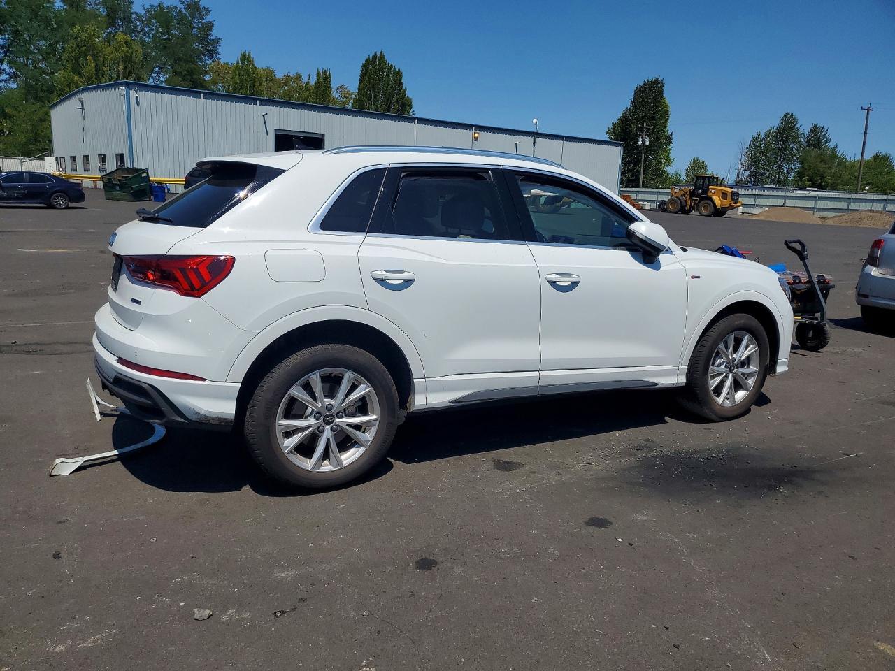 2025 Audi Q3 Premium Plus S Line 45 - Фото 3