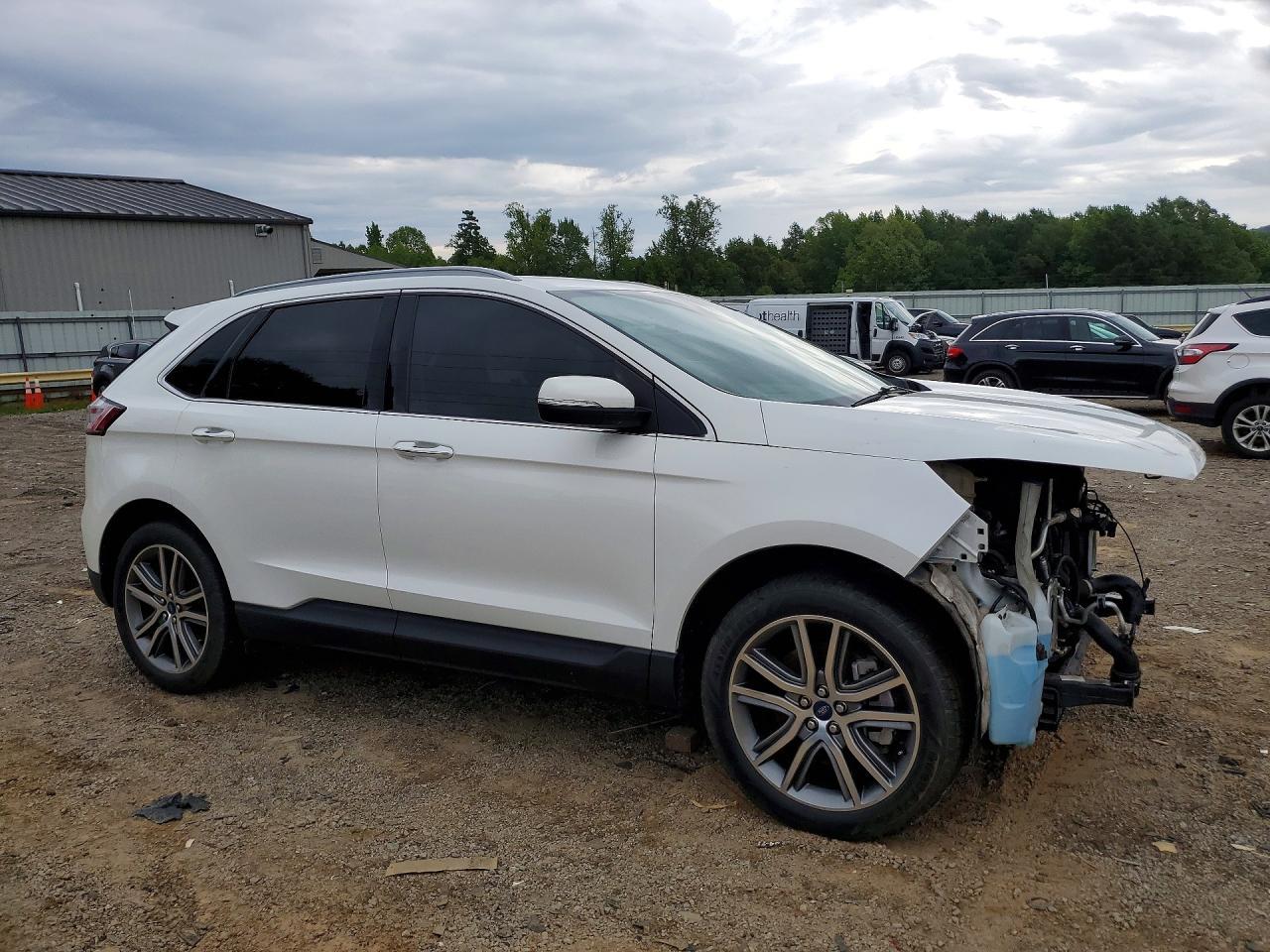 2021 Ford Edge Titanium - Фото 4