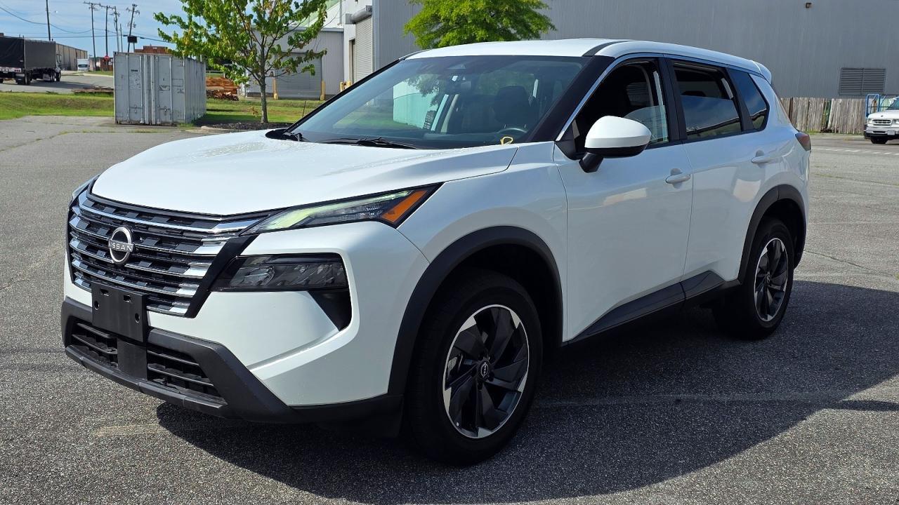 2025 Nissan Rogue Sv - Image 2