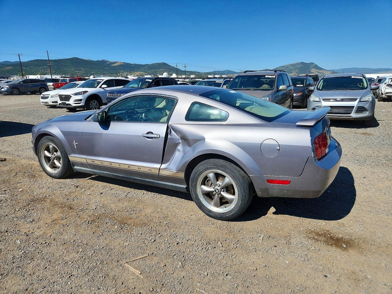2006 Ford Mustang - Image 2