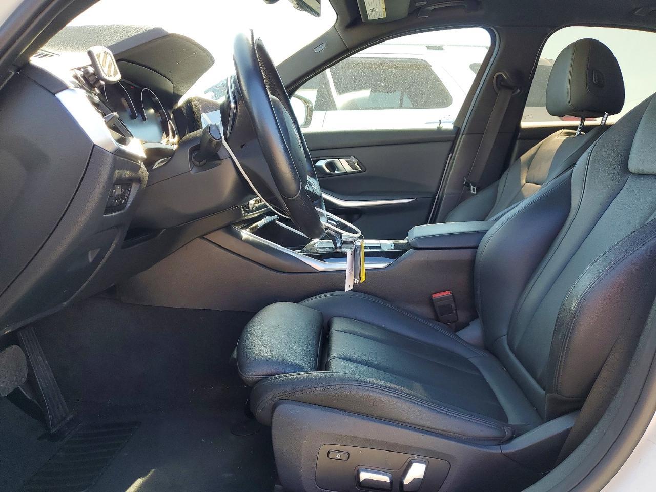 2019 BMW 330I - Фото 7
