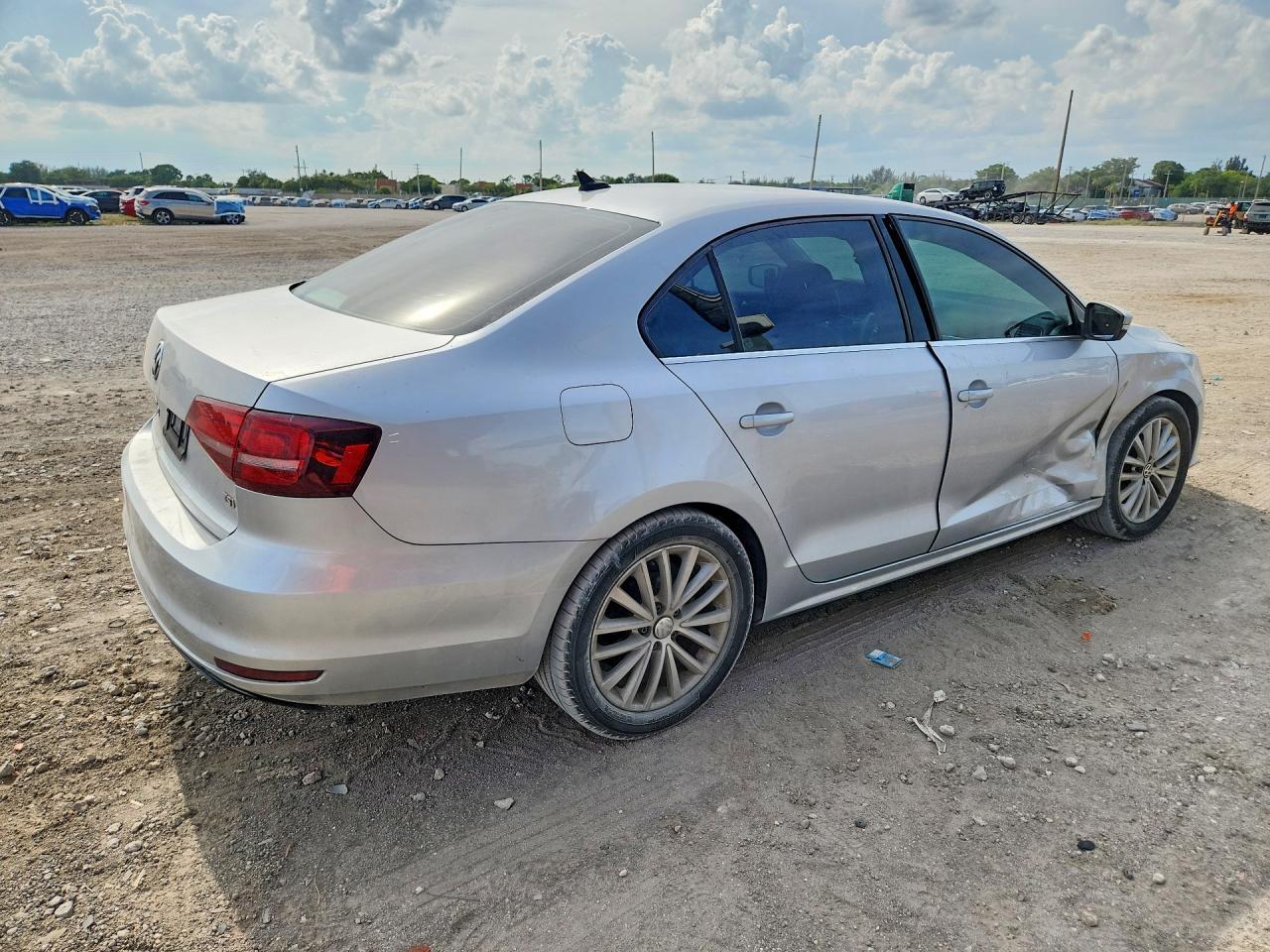 2016 Volkswagen Jetta Sel - Фото 3