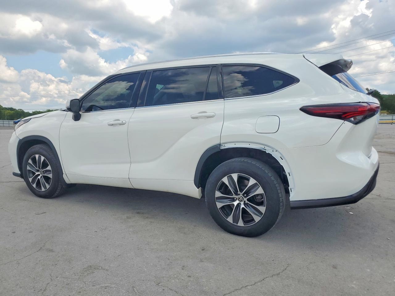 2021 Toyota Highlander Xle - Фото 2