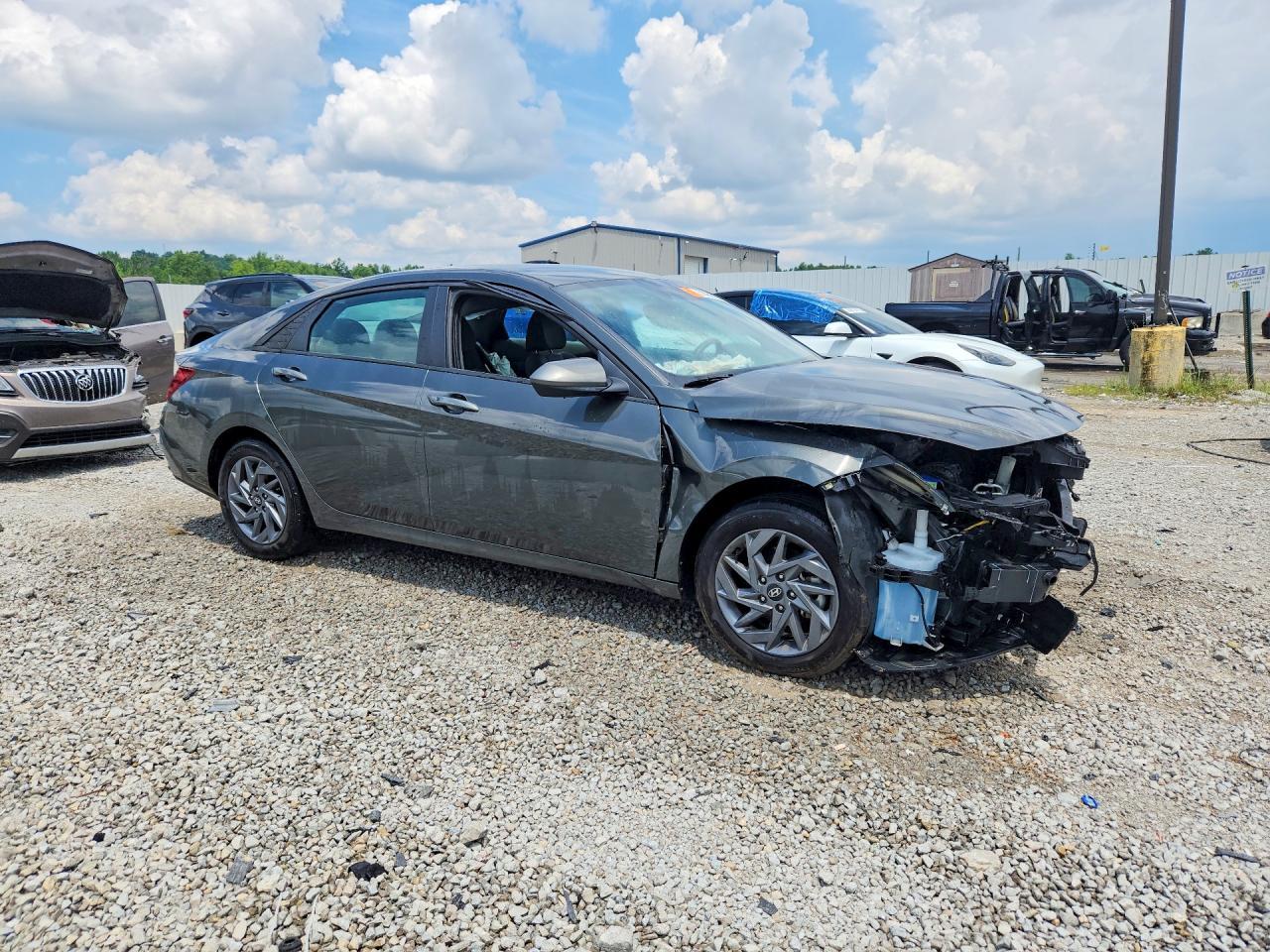 2024 Hyundai Elantra Sel - Фото 4