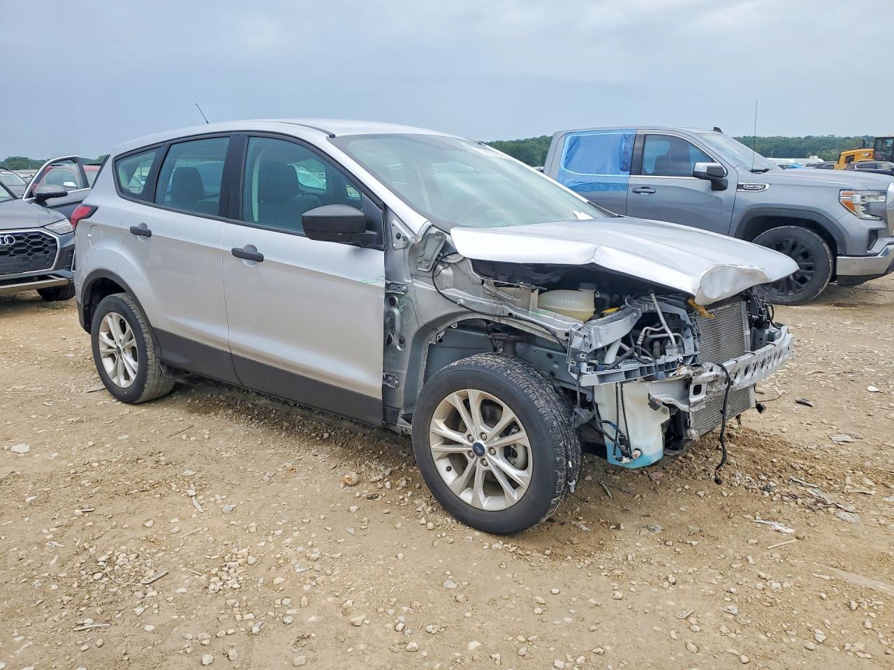 2019 Ford Escape S - Image 4