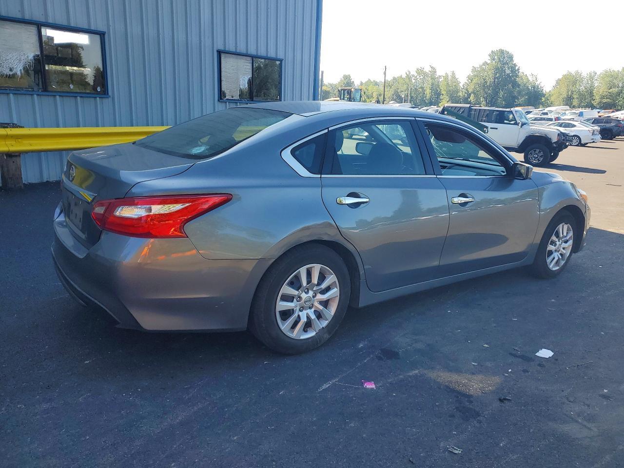 2016 Nissan Altima 2.5 S - Фото 3
