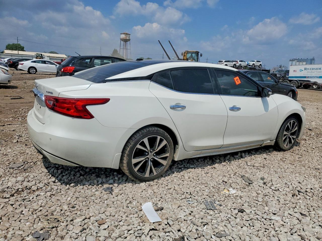 2018 Nissan Maxima Platinum - Image 3