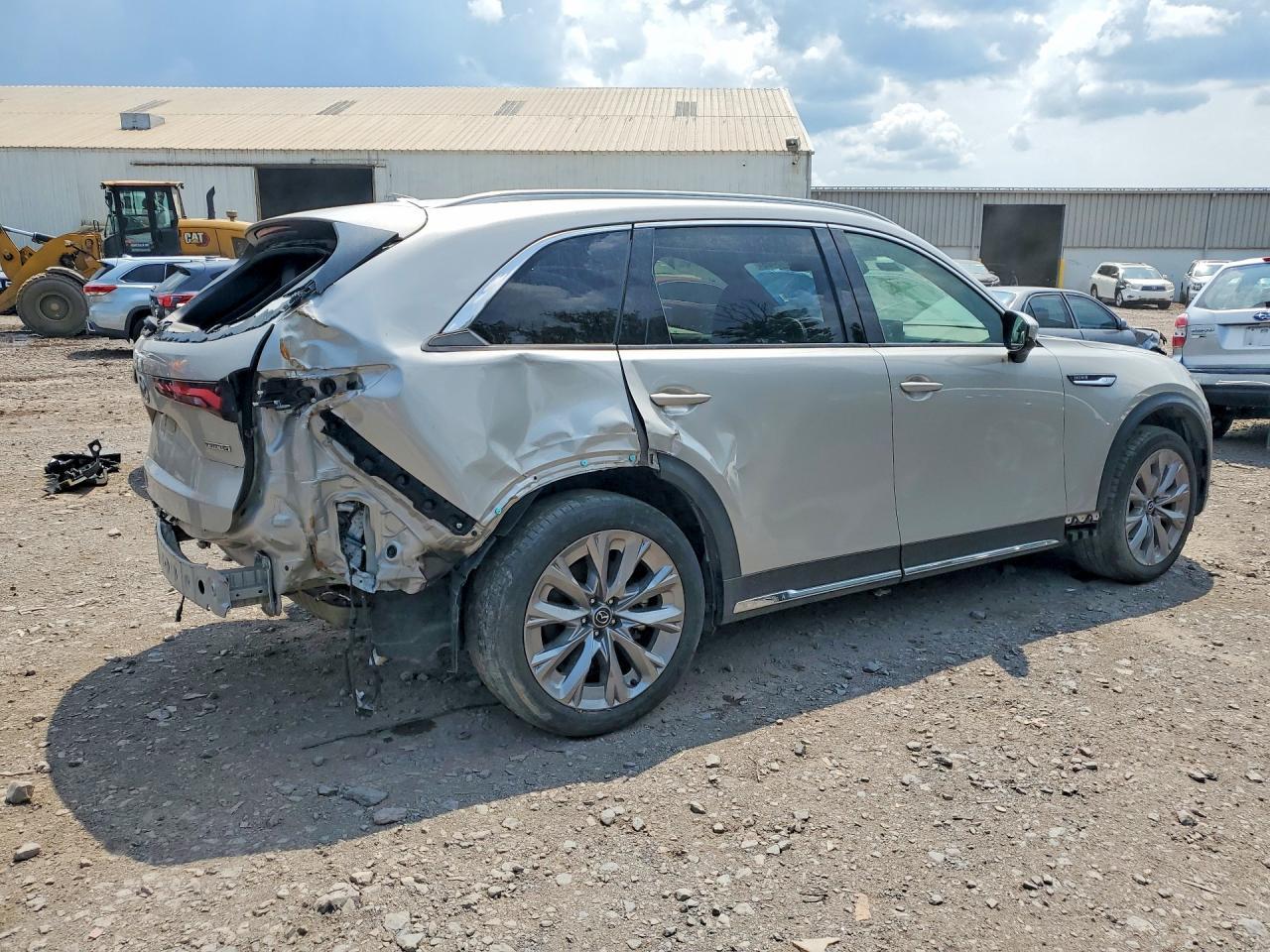 2025 Mazda Cx-90 Premium Plus - Image 3