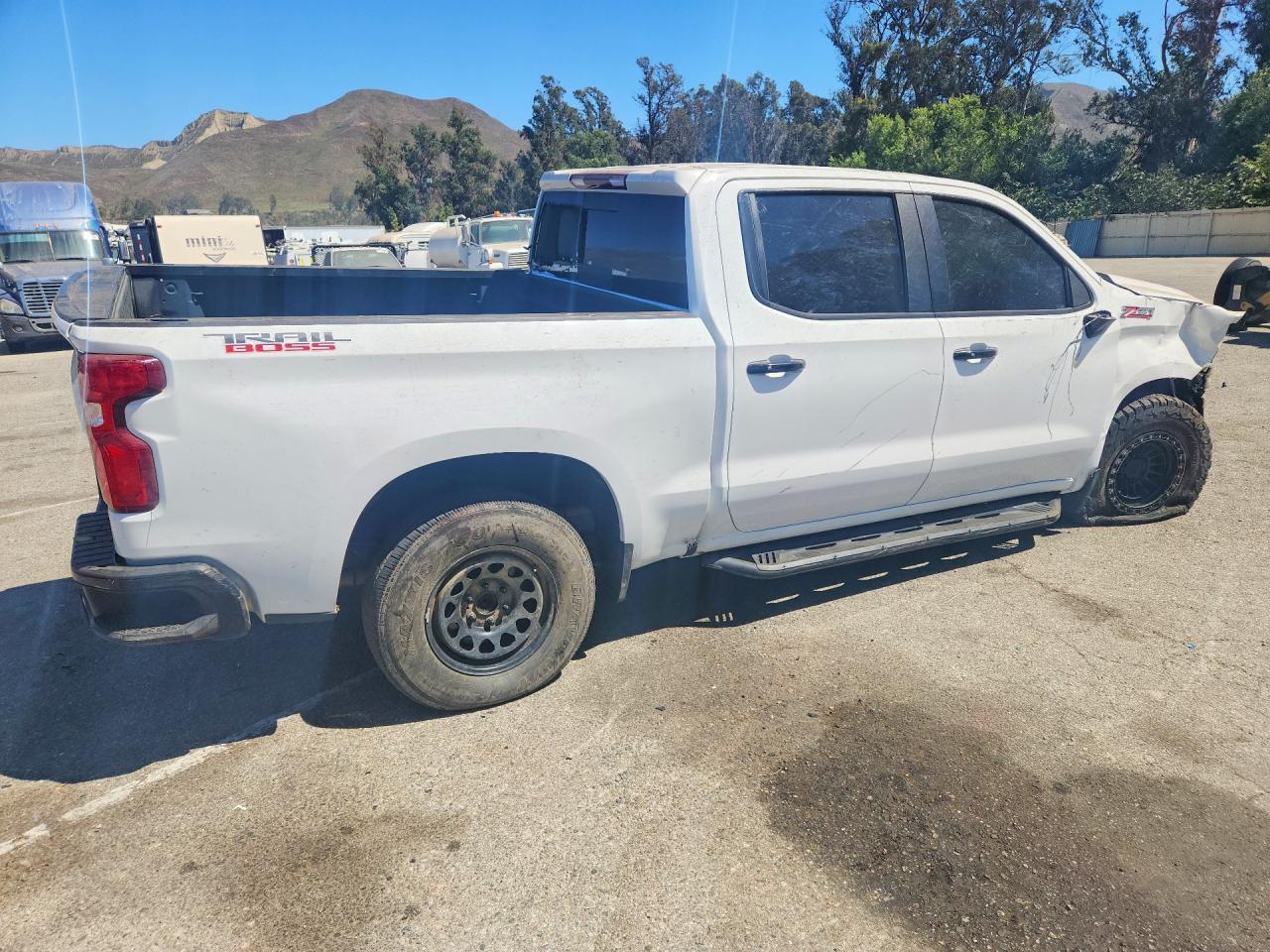 2019 Chevrolet Silverado K1500 Lt Trail Boss - Фото 3
