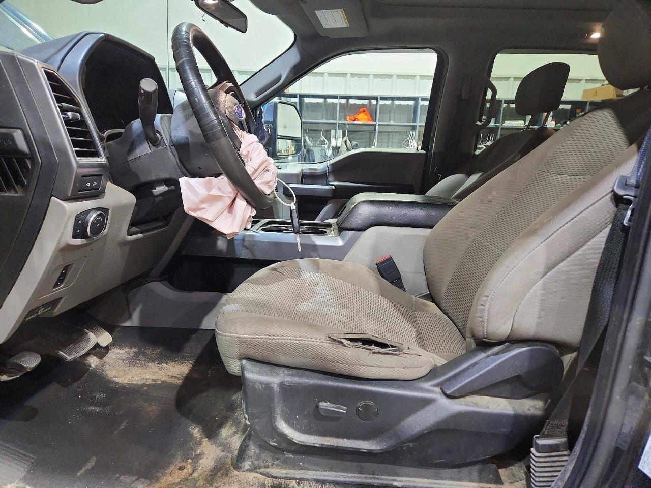 2021 Ford F250 Super Duty - Фото 7