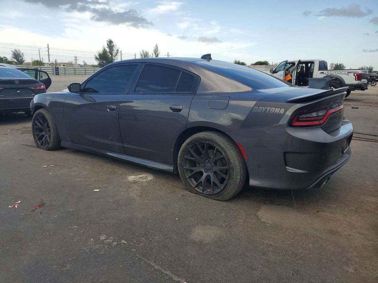 2021 Dodge Charger R/T - Фото 2