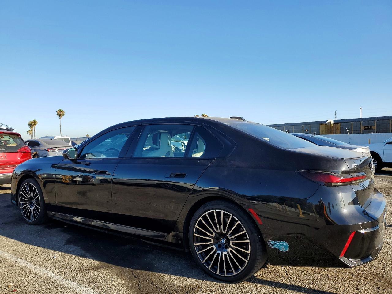 2024 BMW I7 Edrive50 - Фото 2
