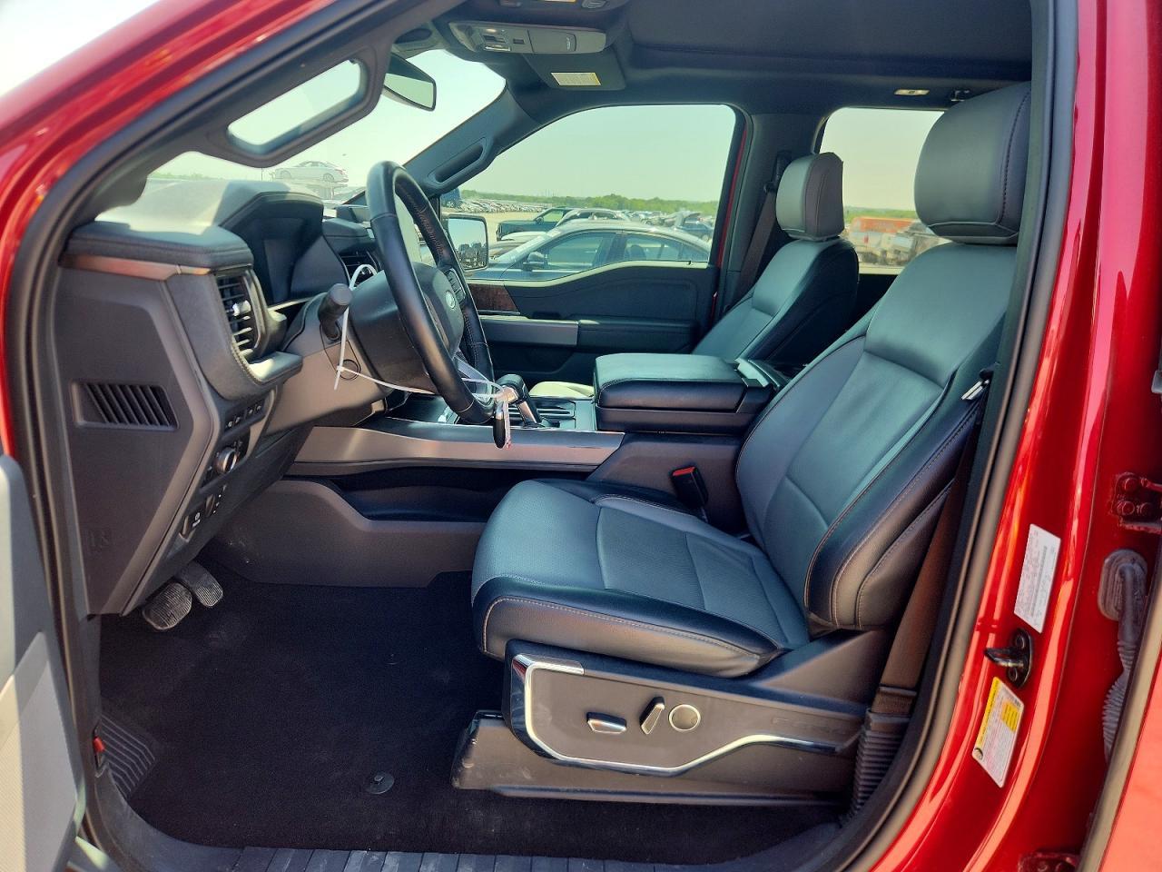 2022 Ford F150 Lightning Pro - Фото 7
