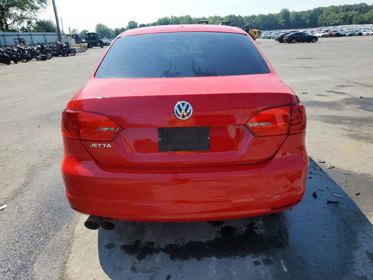 2012 Volkswagen Jetta Base - Image 6