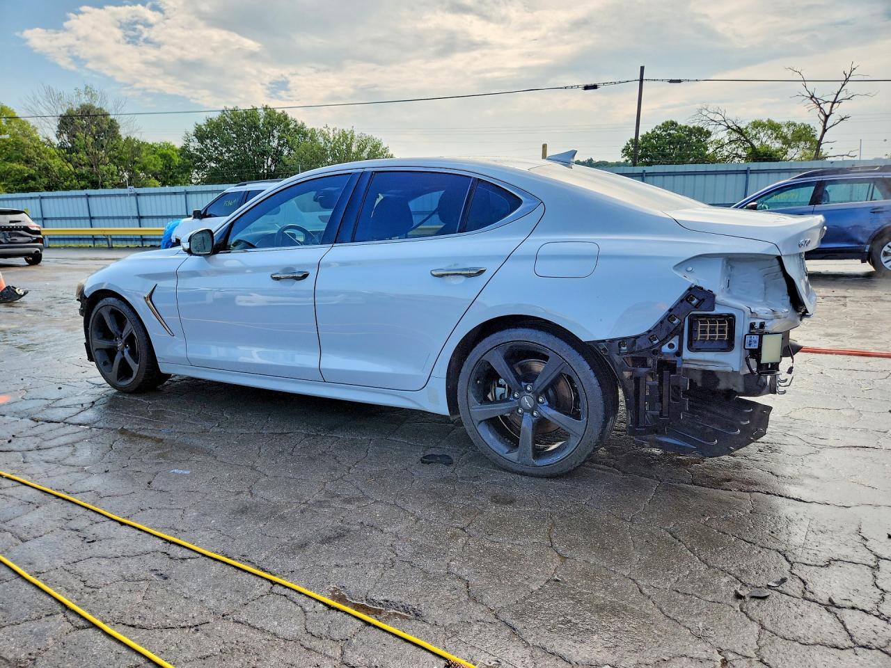 2019 Genesis G70 2.0T Advanced - Фото 2