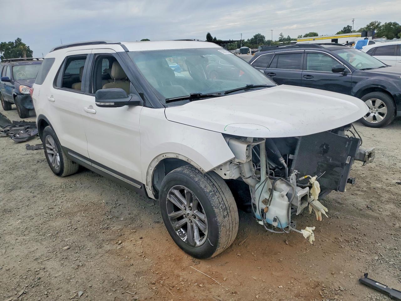 2016 Ford Explorer Xlt - Фото 4