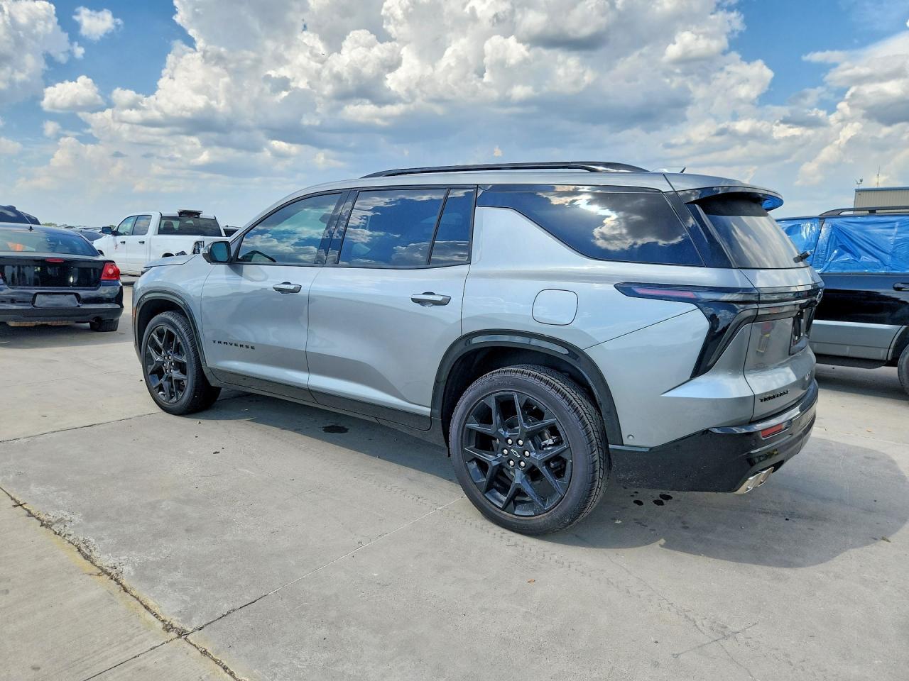 2026 Chevrolet Traverse Rs - Фото 2