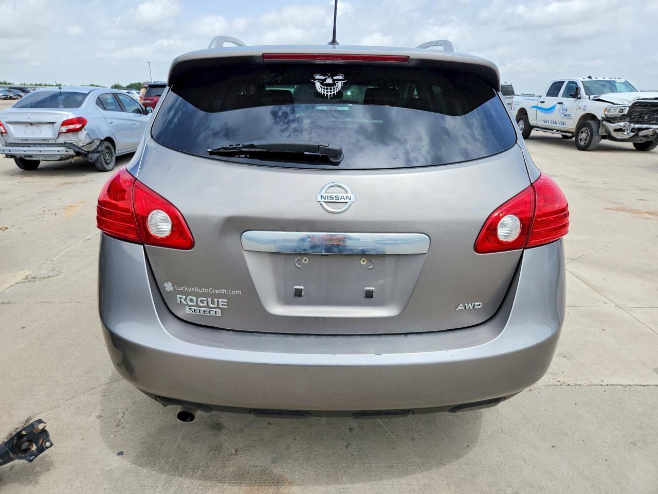 2015 Nissan Rogue Select S - Image 6