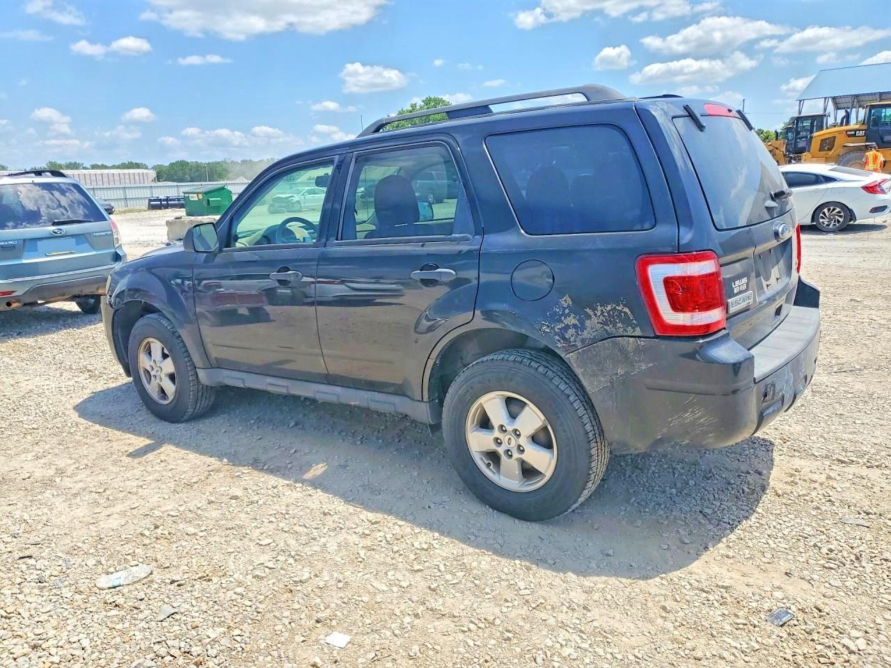 2011 Ford Escape Xlt - Фото 2