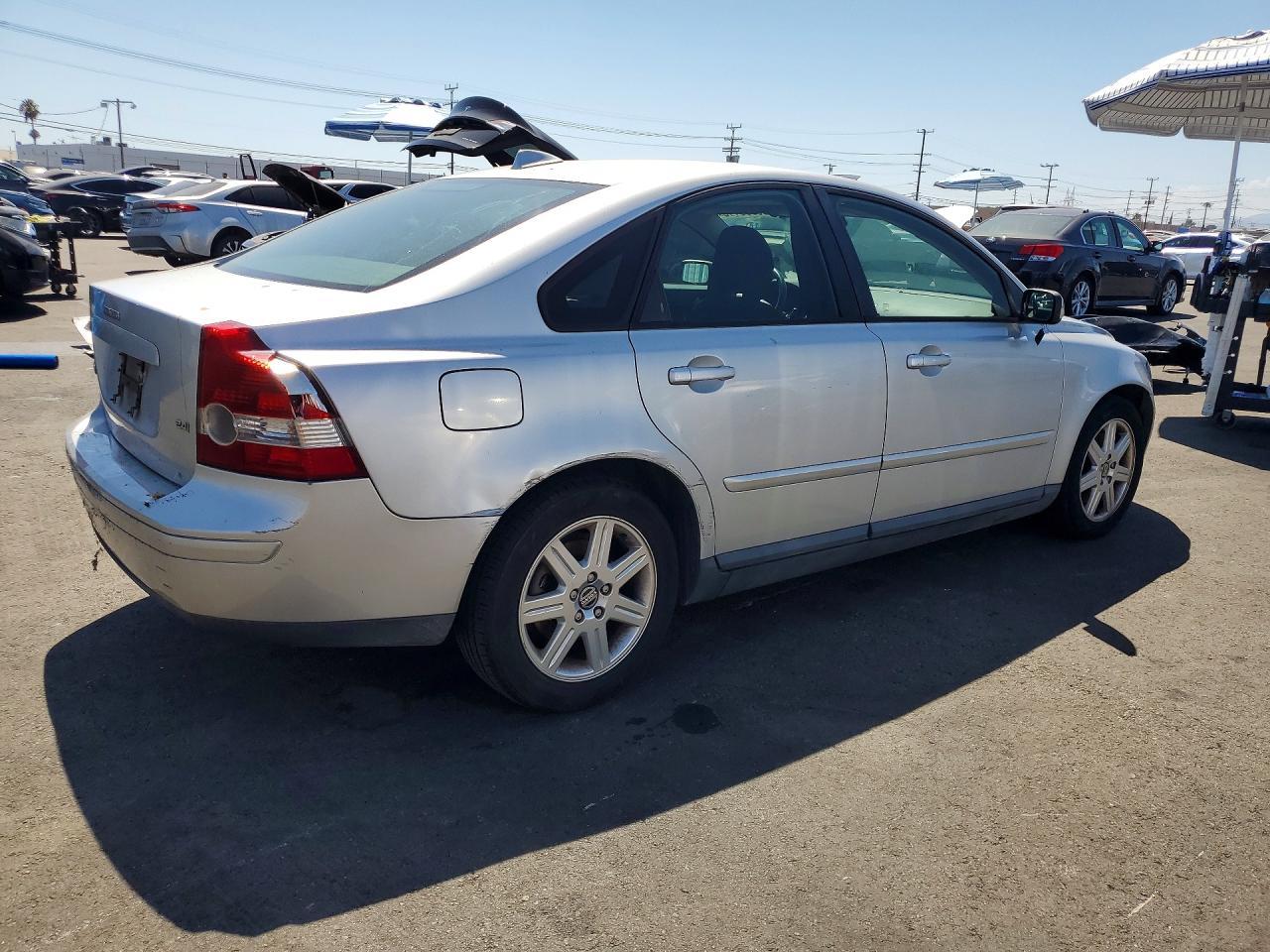 2006 Volvo S40 2.4I - Фото 3