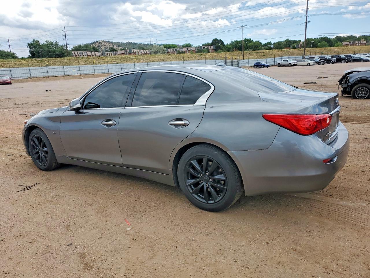 2014 Infiniti Q50 Premium - Image 2
