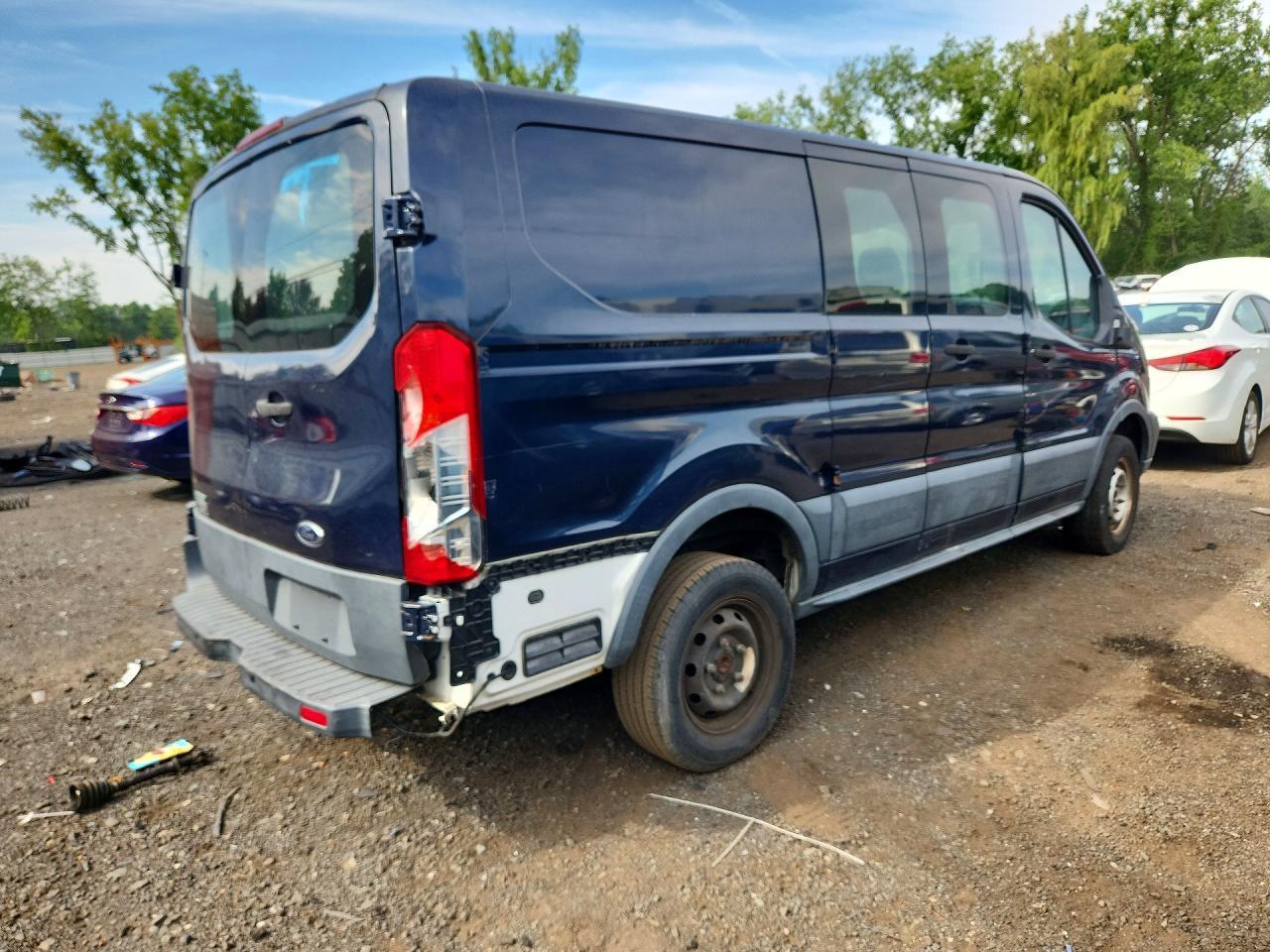 2015 Ford Transit T-250 - Фото 3