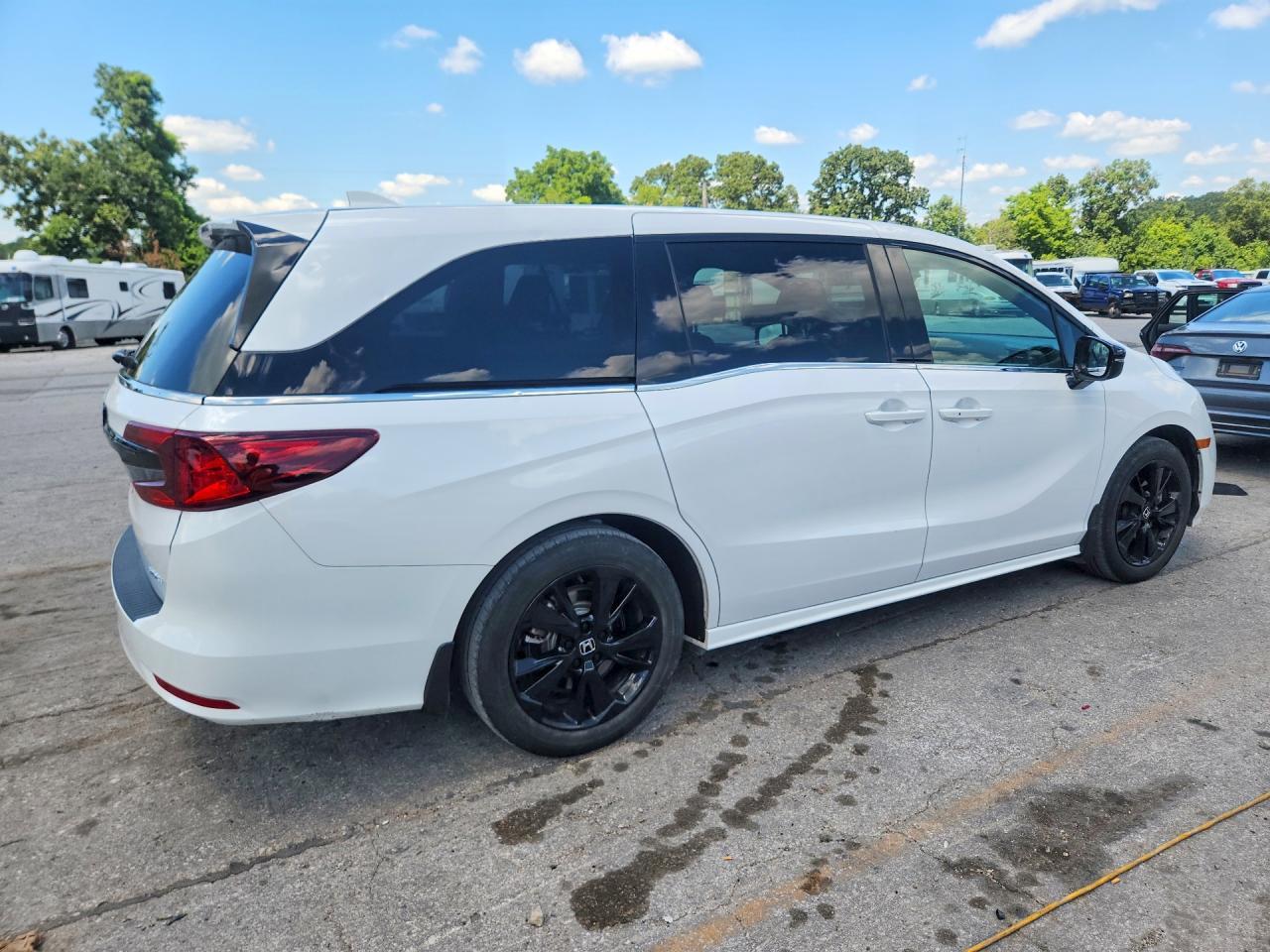 2024 Honda Odyssey Sport - Фото 3