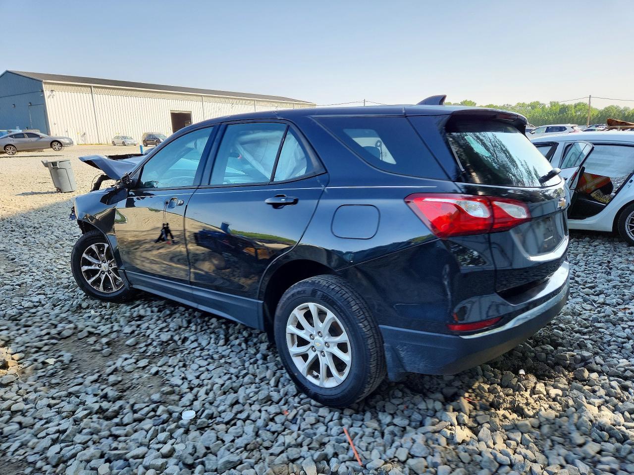 2018 Chevrolet Equinox Ls - Image 2