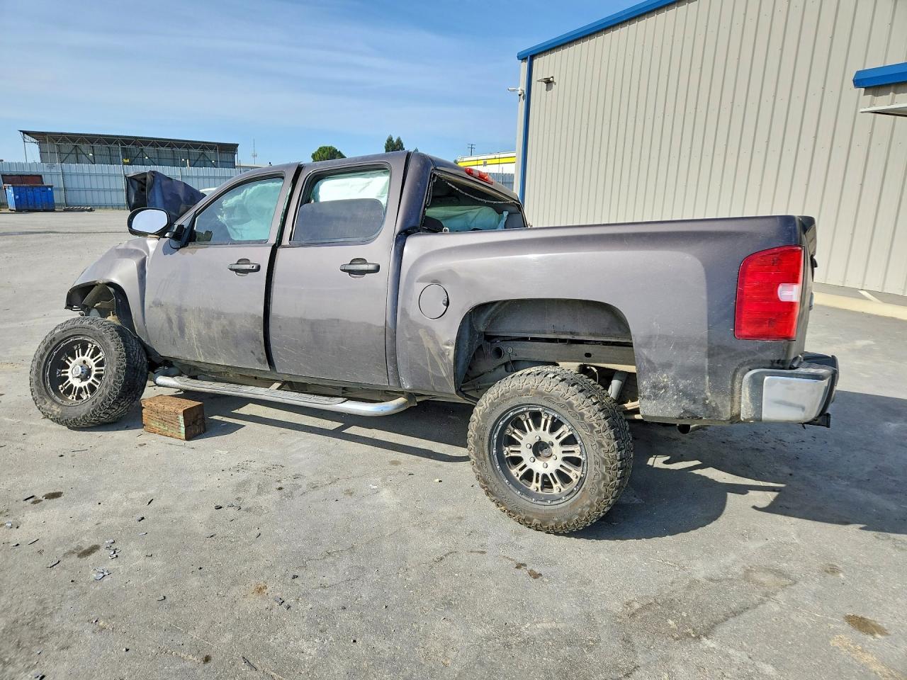 2011 Chevrolet Silverado C1500 Ls - Image 2