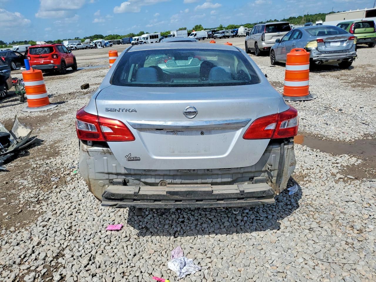 2019 Nissan Sentra S - Image 6