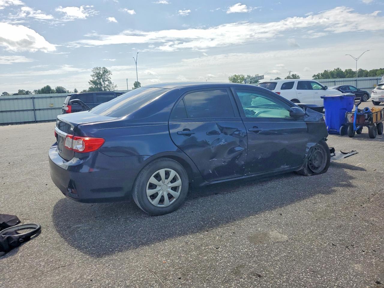 2011 Toyota Corolla Le - Фото 3