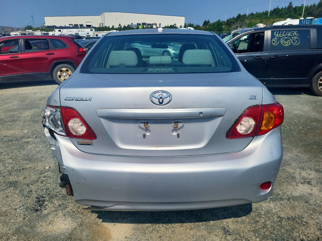 2010 Toyota Corolla Base - Фото 6
