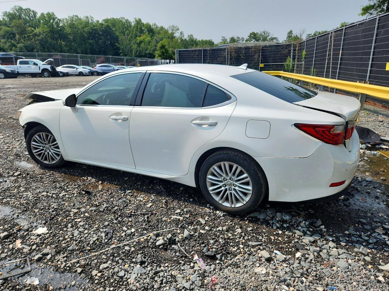 2013 Lexus Es 350 - Image 2