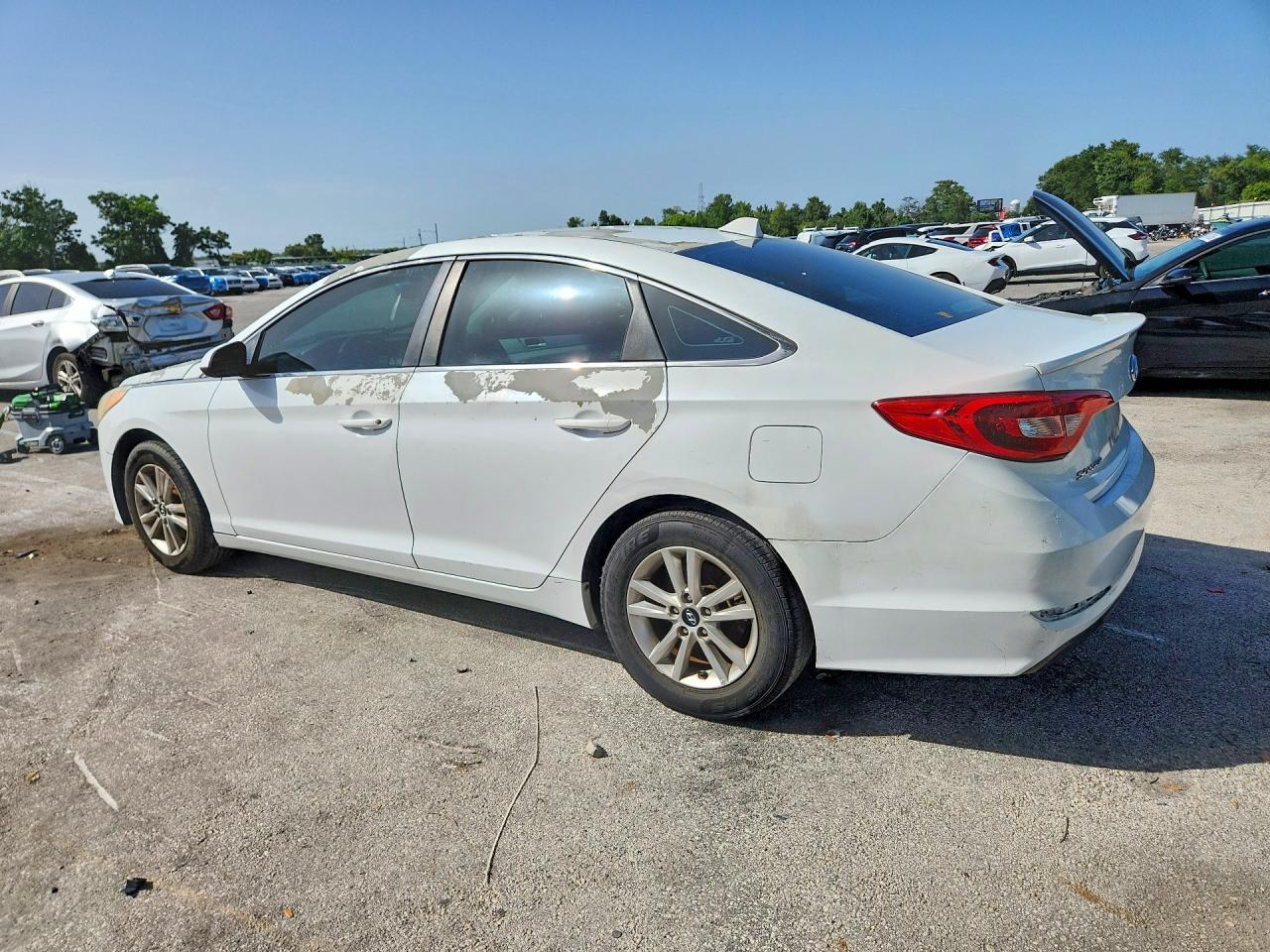 2015 Hyundai Sonata Se - Image 2