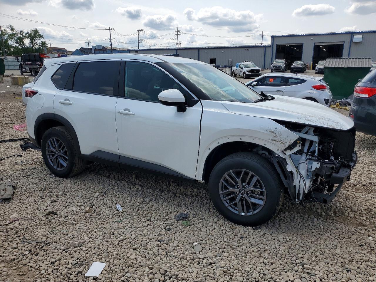 2026 Nissan Rogue Sv - Image 4