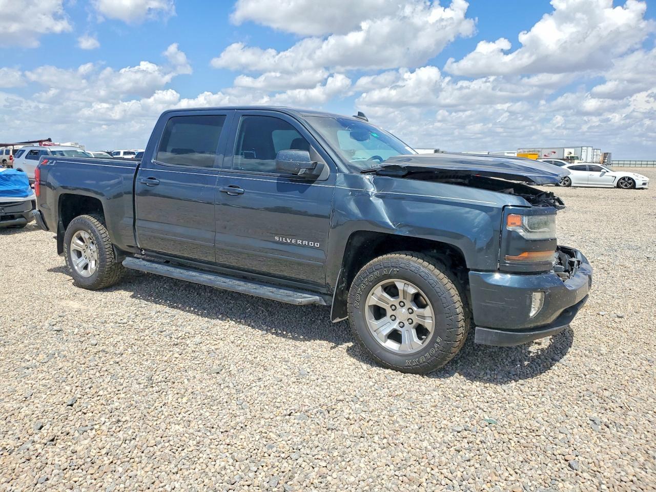 2018 Chevrolet Silverado K1500 Lt - Image 4