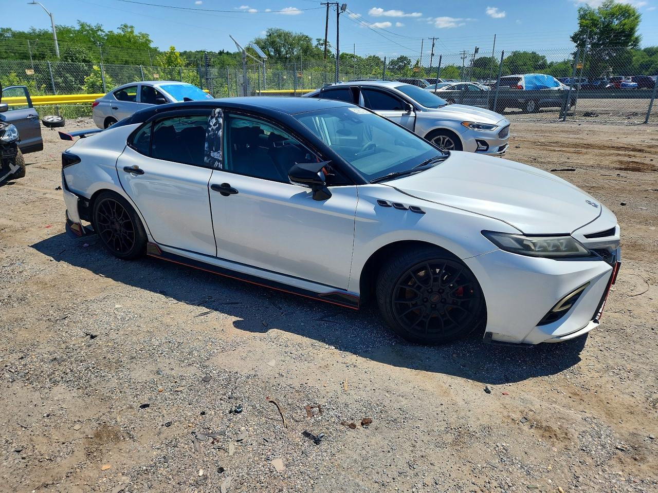 2022 Toyota Camry Trd - Фото 4