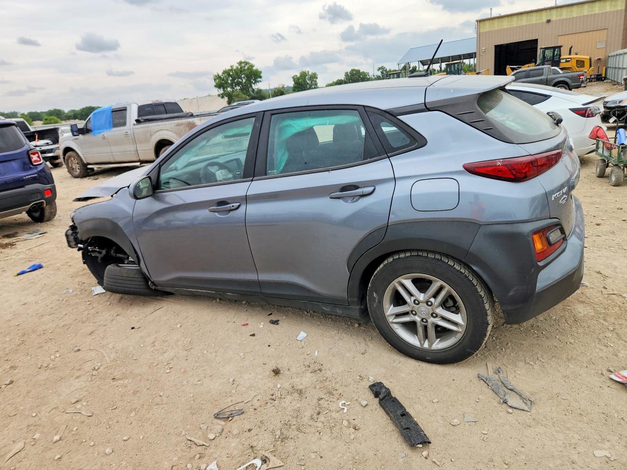 2021 Hyundai Kona Se - Фото 2
