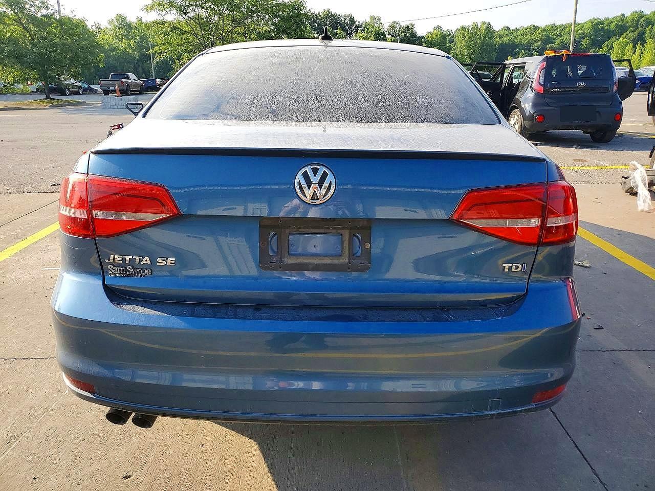 2015 Volkswagen Jetta - Image 6